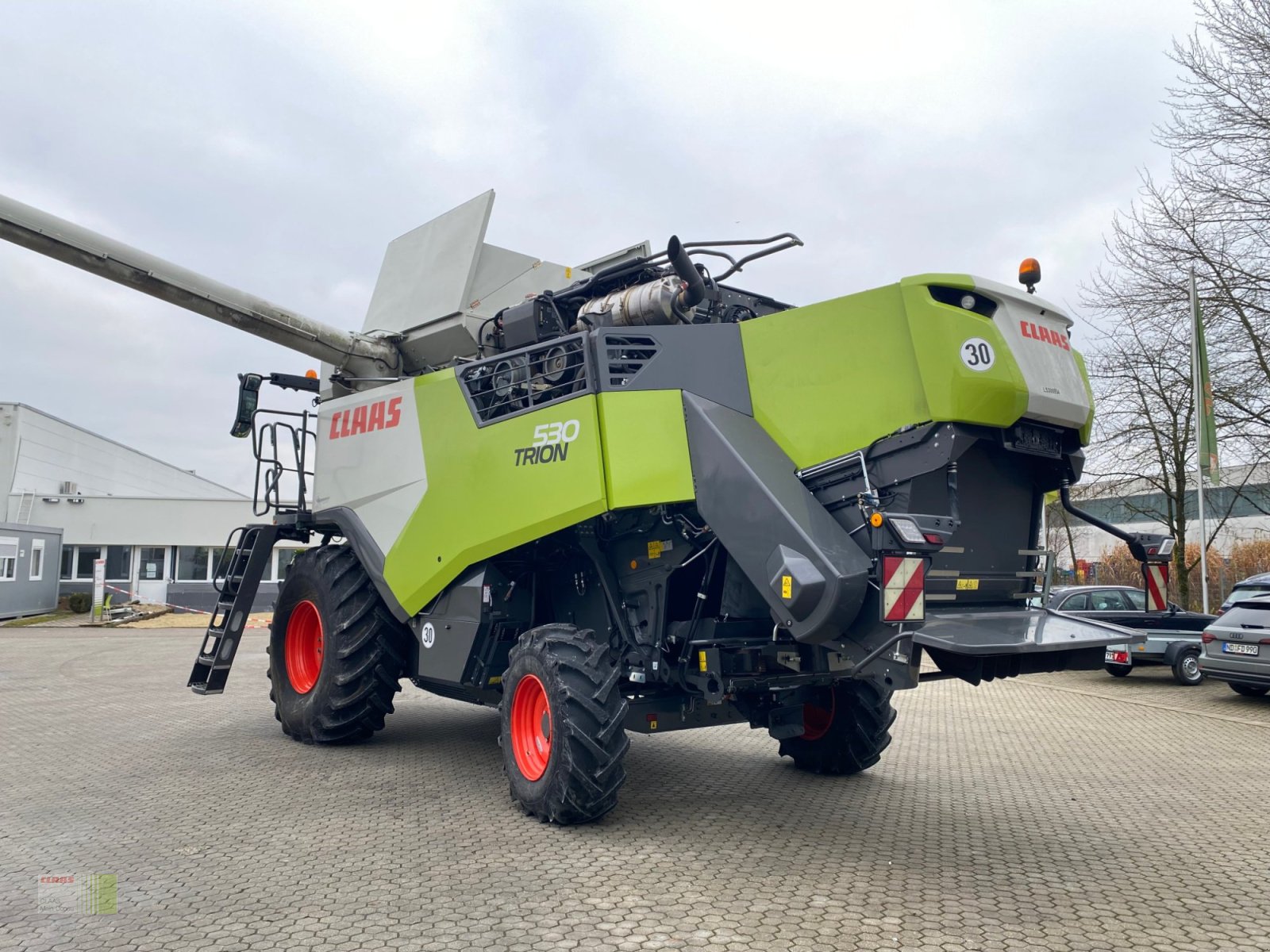 Mähdrescher типа CLAAS Trion 530 mit SW V 680, Gebrauchtmaschine в Vohburg (Фотография 4)