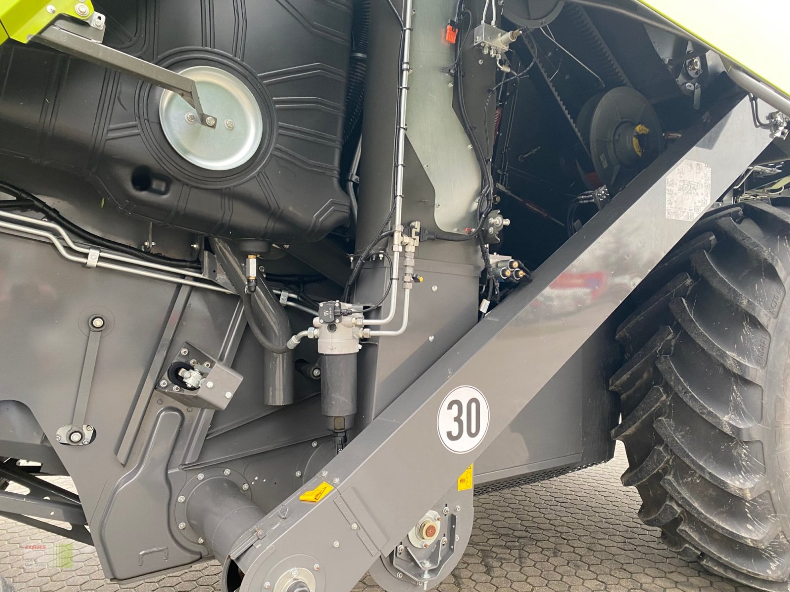 Mähdrescher типа CLAAS Trion 530 mit SW V 680, Gebrauchtmaschine в Vohburg (Фотография 9)