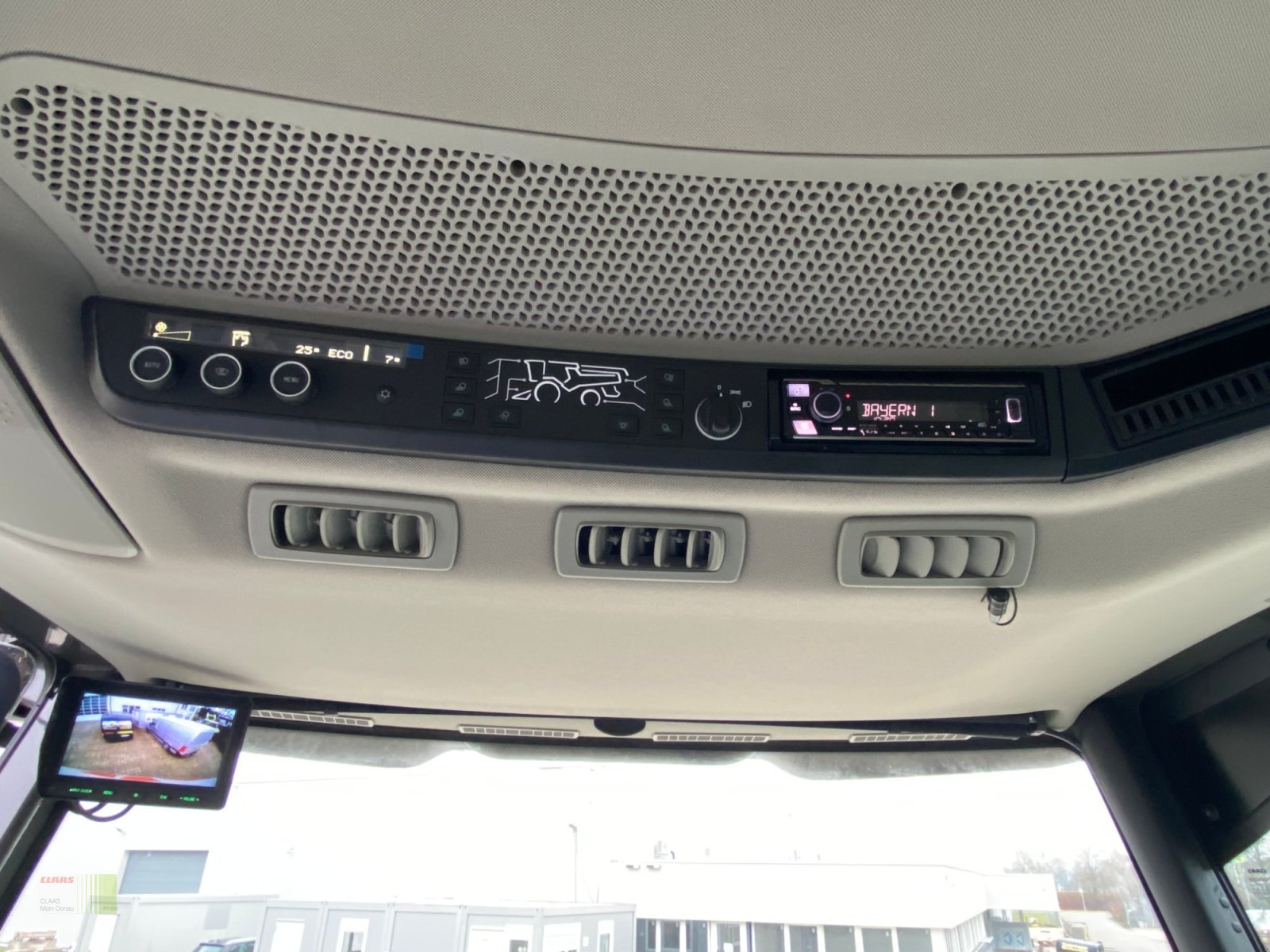 Mähdrescher типа CLAAS Trion 530 mit SW V 680, Gebrauchtmaschine в Vohburg (Фотография 14)