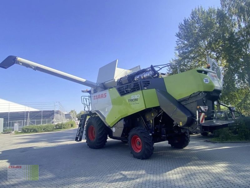 Mähdrescher des Typs CLAAS TRION 530 MIT VARIO 620, Gebrauchtmaschine in Vohburg (Bild 3)
