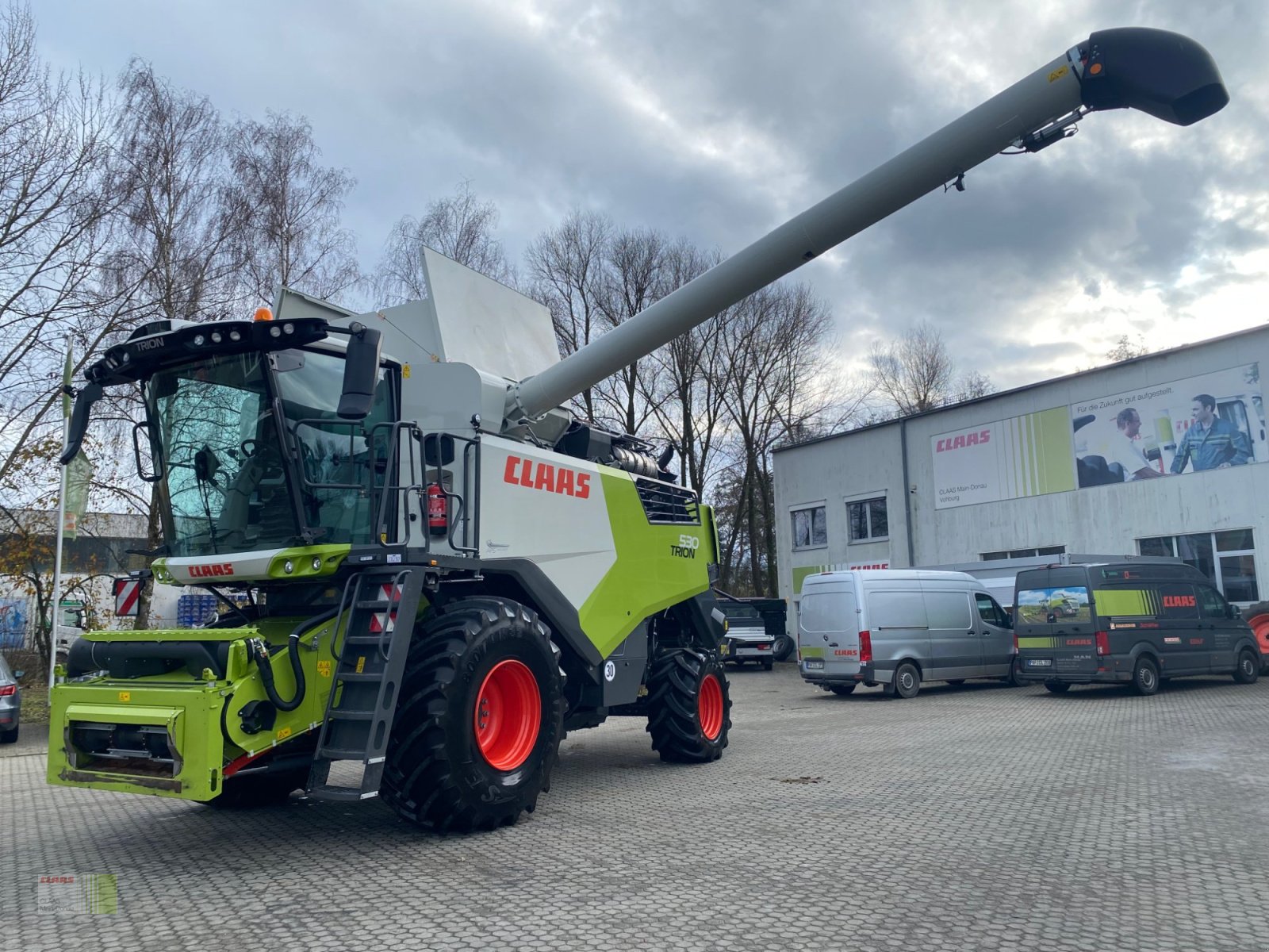Mähdrescher des Typs CLAAS Trion 530 mit Vario 680, Gebrauchtmaschine in Vohburg (Bild 2)