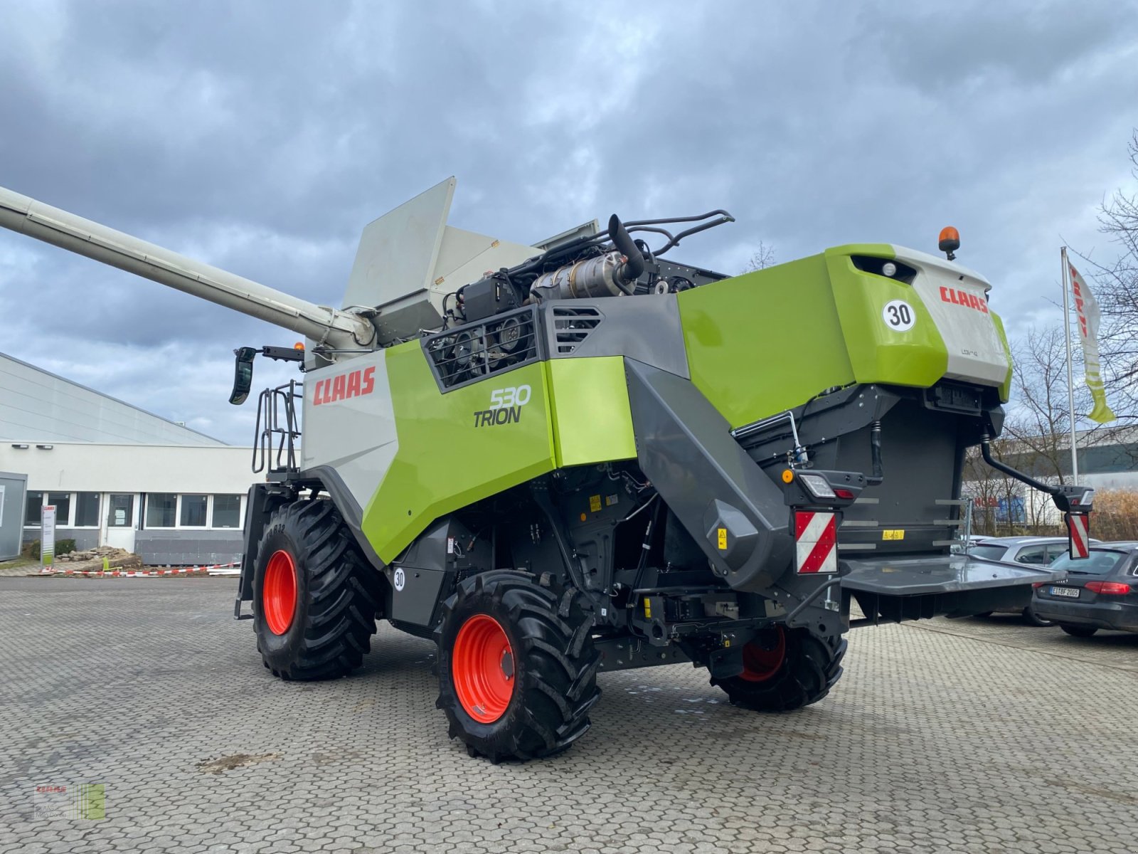 Mähdrescher des Typs CLAAS Trion 530 mit Vario 680, Gebrauchtmaschine in Vohburg (Bild 3)
