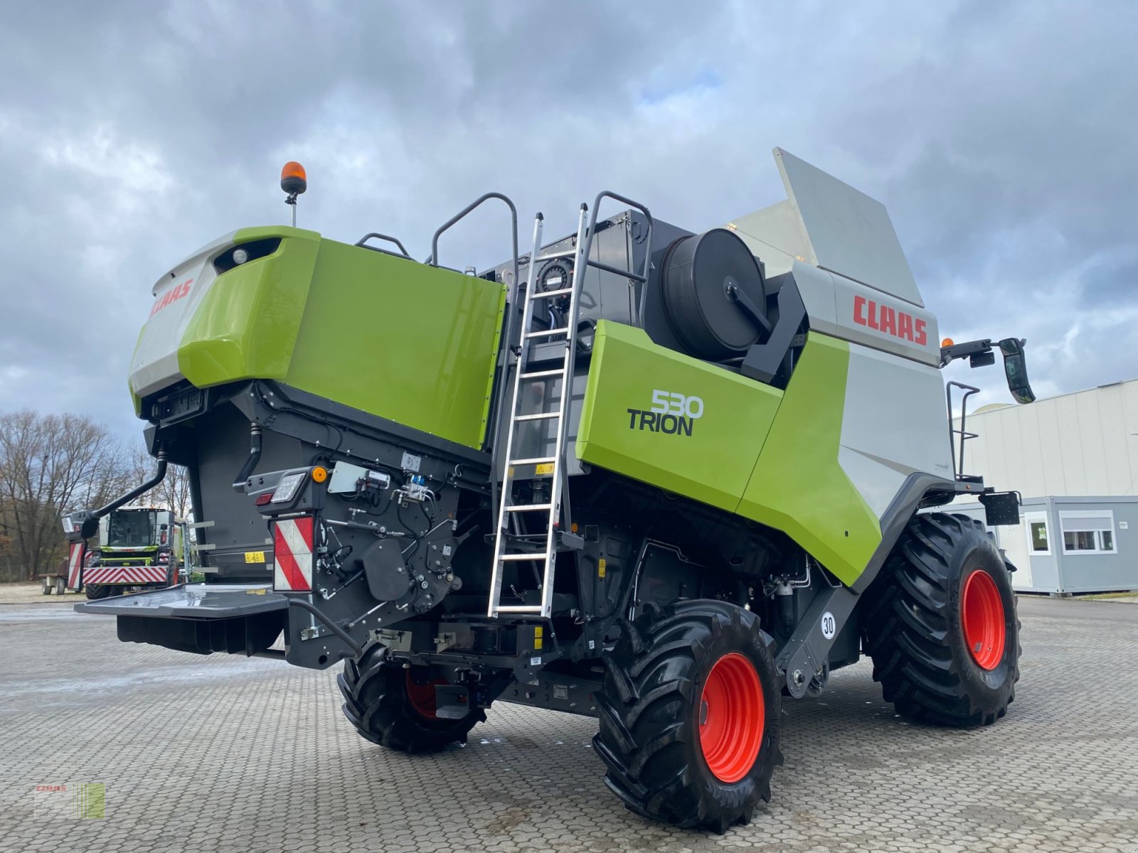 Mähdrescher des Typs CLAAS Trion 530 mit Vario 680, Gebrauchtmaschine in Vohburg (Bild 4)