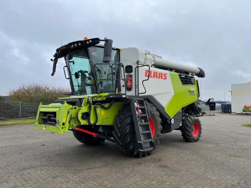 Mähdrescher typu CLAAS TRION 530 MONTANA, Gebrauchtmaschine v Hockenheim (Obrázek 1)