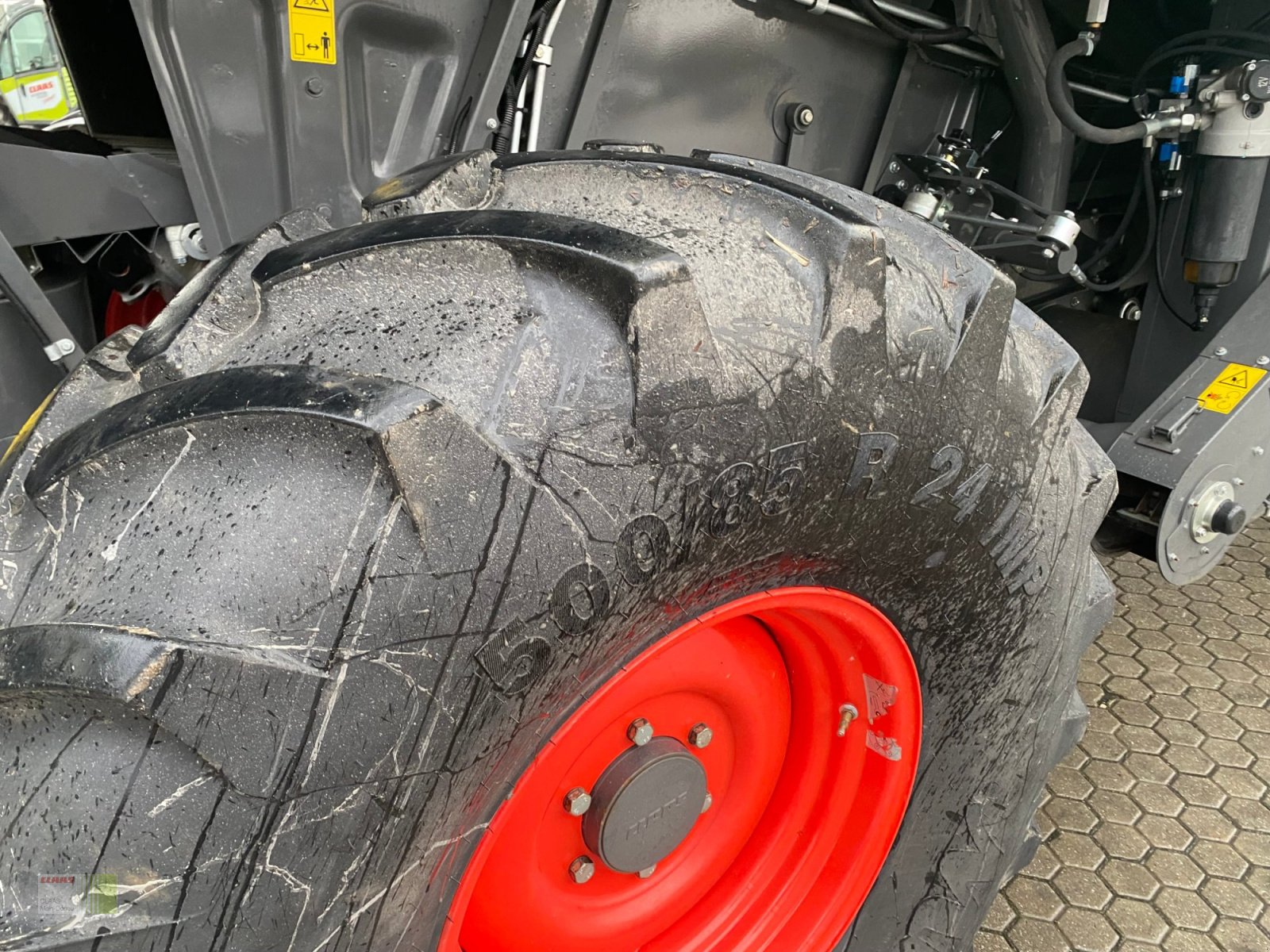 Mähdrescher van het type CLAAS Trion 530, Gebrauchtmaschine in Vohburg (Foto 9)