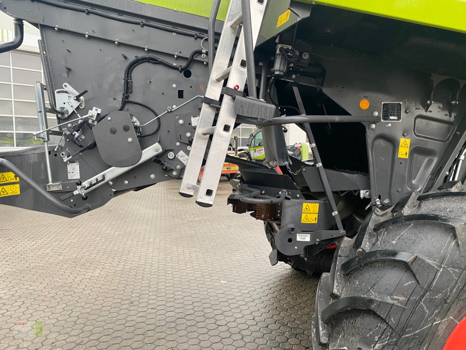 Mähdrescher van het type CLAAS Trion 530, Gebrauchtmaschine in Vohburg (Foto 10)