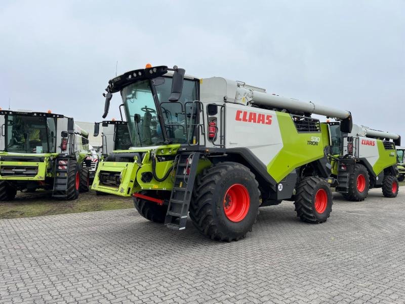 Mähdrescher типа CLAAS TRION 530, Gebrauchtmaschine в Hockenheim