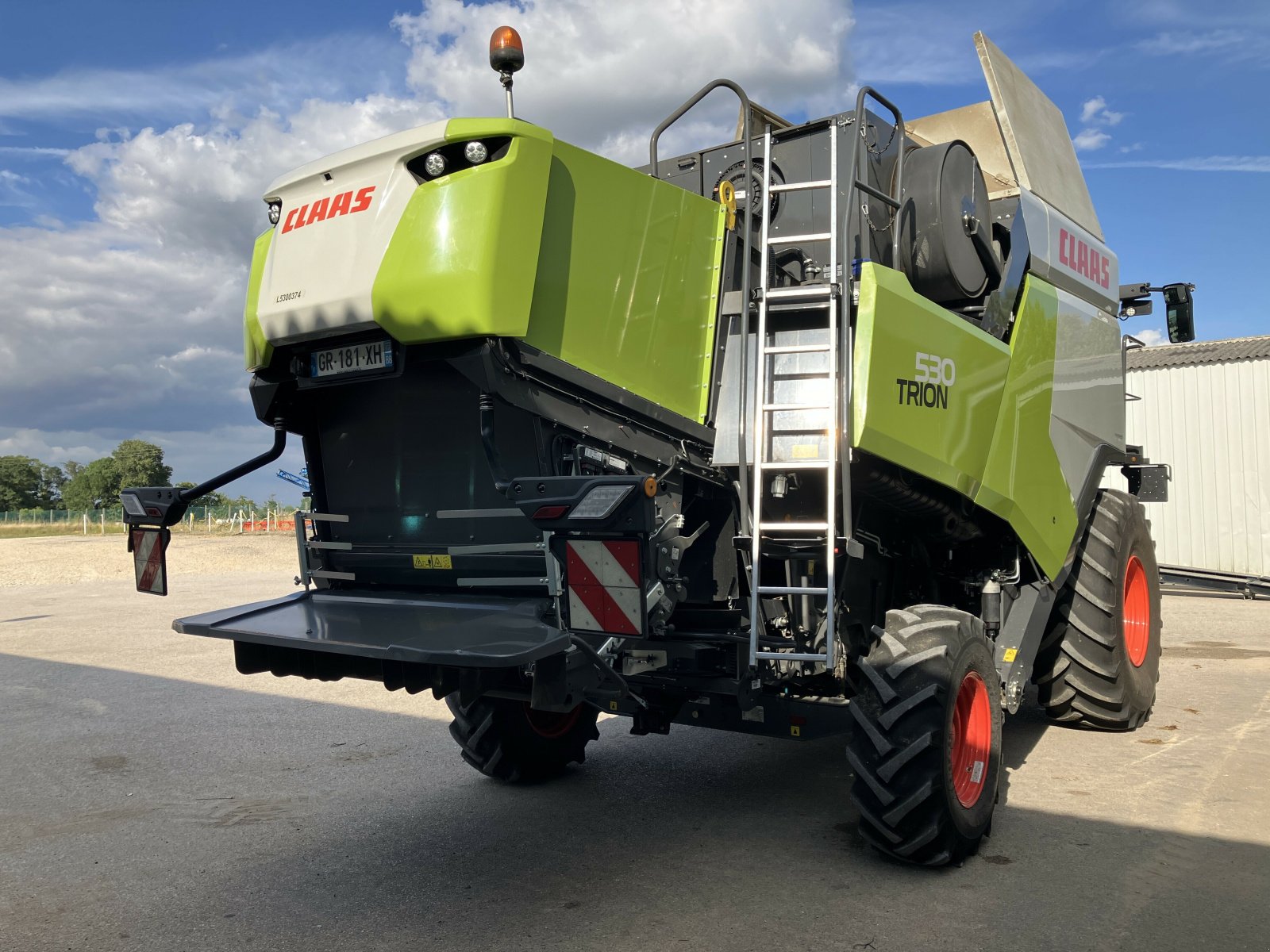 Mähdrescher of the type CLAAS TRION 530, Gebrauchtmaschine in VAROIS & CHAIGNOT (Picture 5)