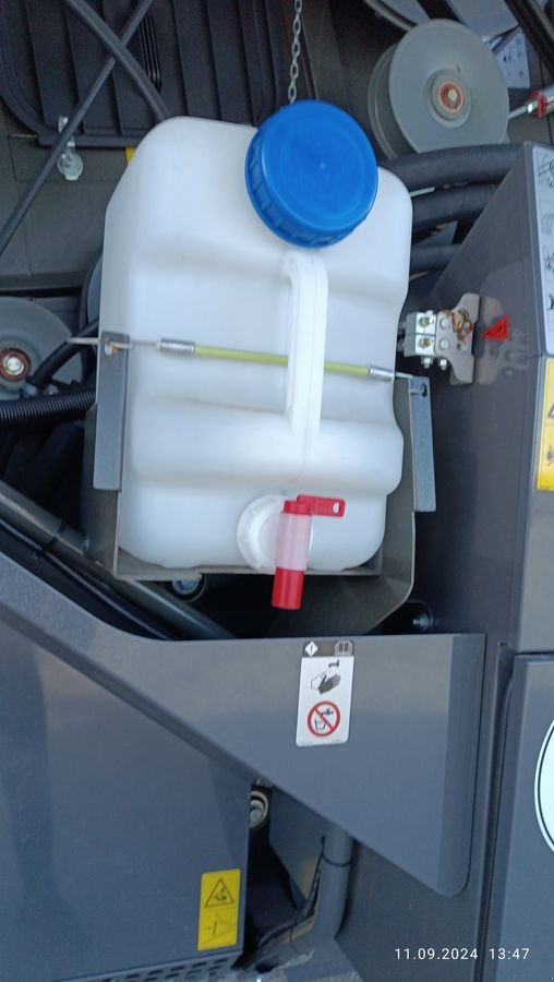 Mähdrescher of the type CLAAS Trion 530, Neumaschine in Grund (Picture 17)