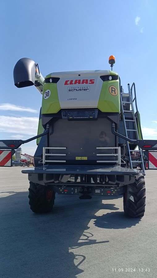 Mähdrescher of the type CLAAS Trion 530, Neumaschine in Grund (Picture 5)