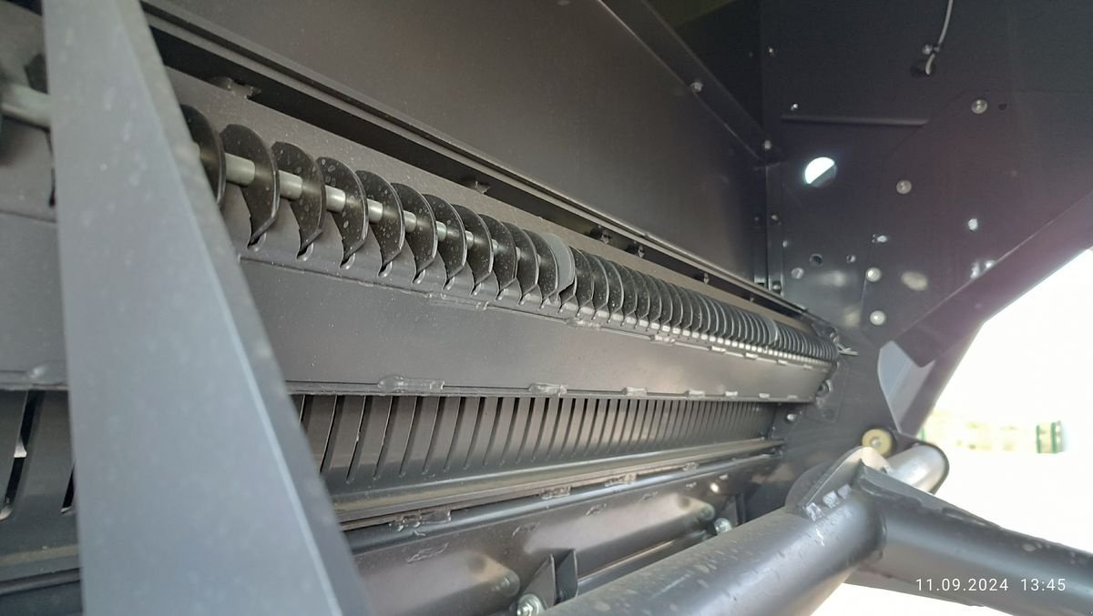 Mähdrescher of the type CLAAS Trion 530, Neumaschine in Grund (Picture 14)