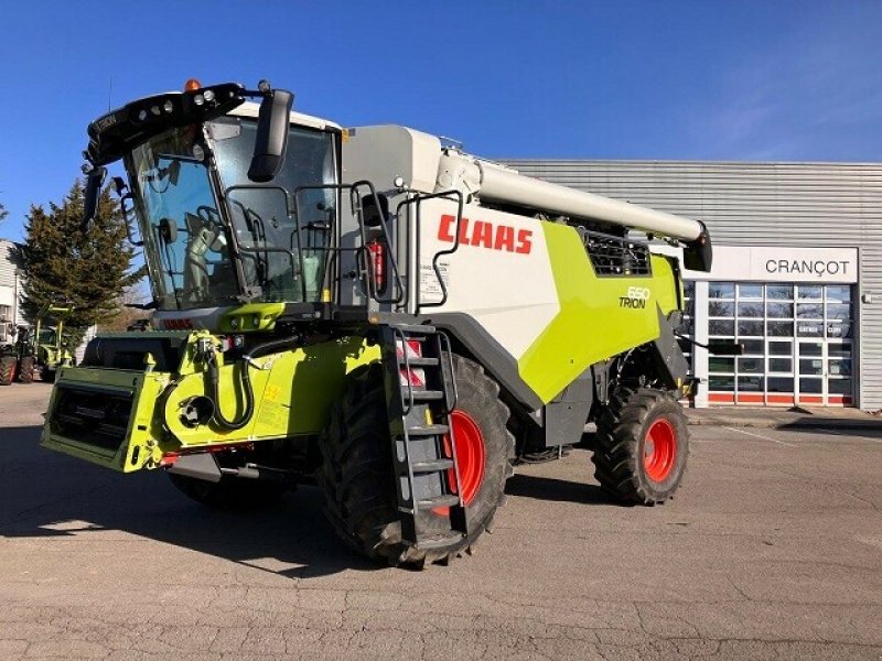 Mähdrescher of the type CLAAS TRION 650 LOCATION, Gebrauchtmaschine in Hauteroche (Picture 1)