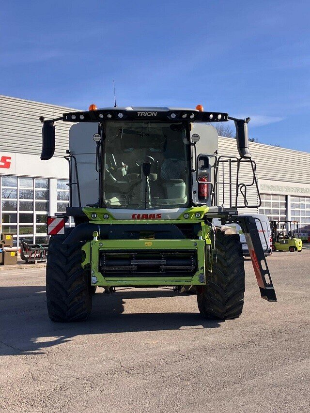 Mähdrescher of the type CLAAS TRION 650 LOCATION, Gebrauchtmaschine in Hauteroche (Picture 5)