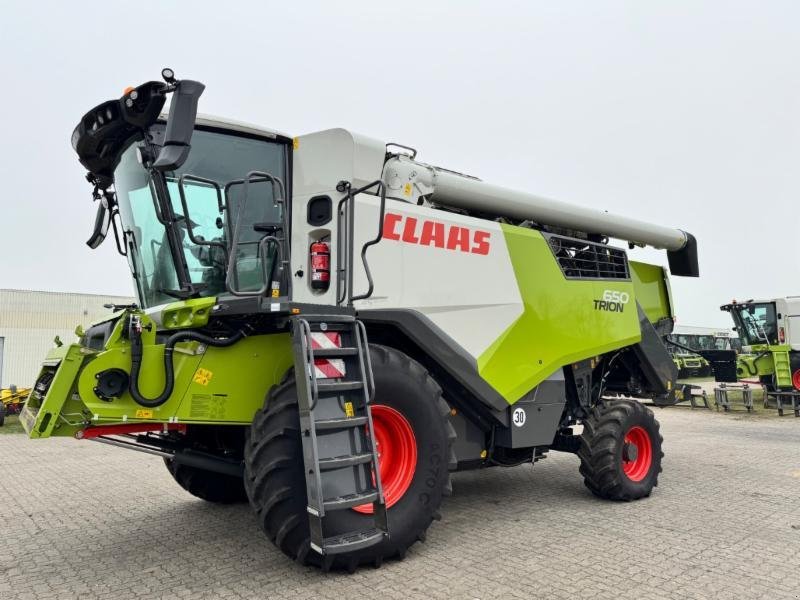 Mähdrescher typu CLAAS TRION 650, Gebrauchtmaschine v Hockenheim (Obrázek 2)