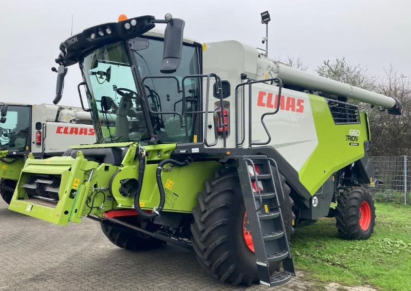Mähdrescher des Typs CLAAS TRION 660 MONTANA, Gebrauchtmaschine in Hockenheim (Bild 1)