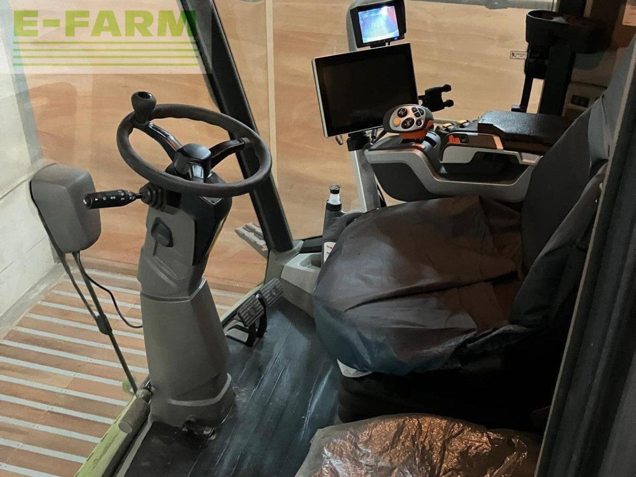 Mähdrescher des Typs CLAAS TRION 660 TT C/W V770, Gebrauchtmaschine in HARVINGTON, EVESHAM (Bild 5)