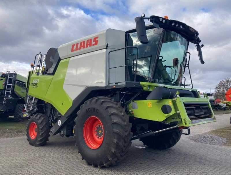 Mähdrescher of the type CLAAS TRION 660, Gebrauchtmaschine in Hockenheim (Picture 8)