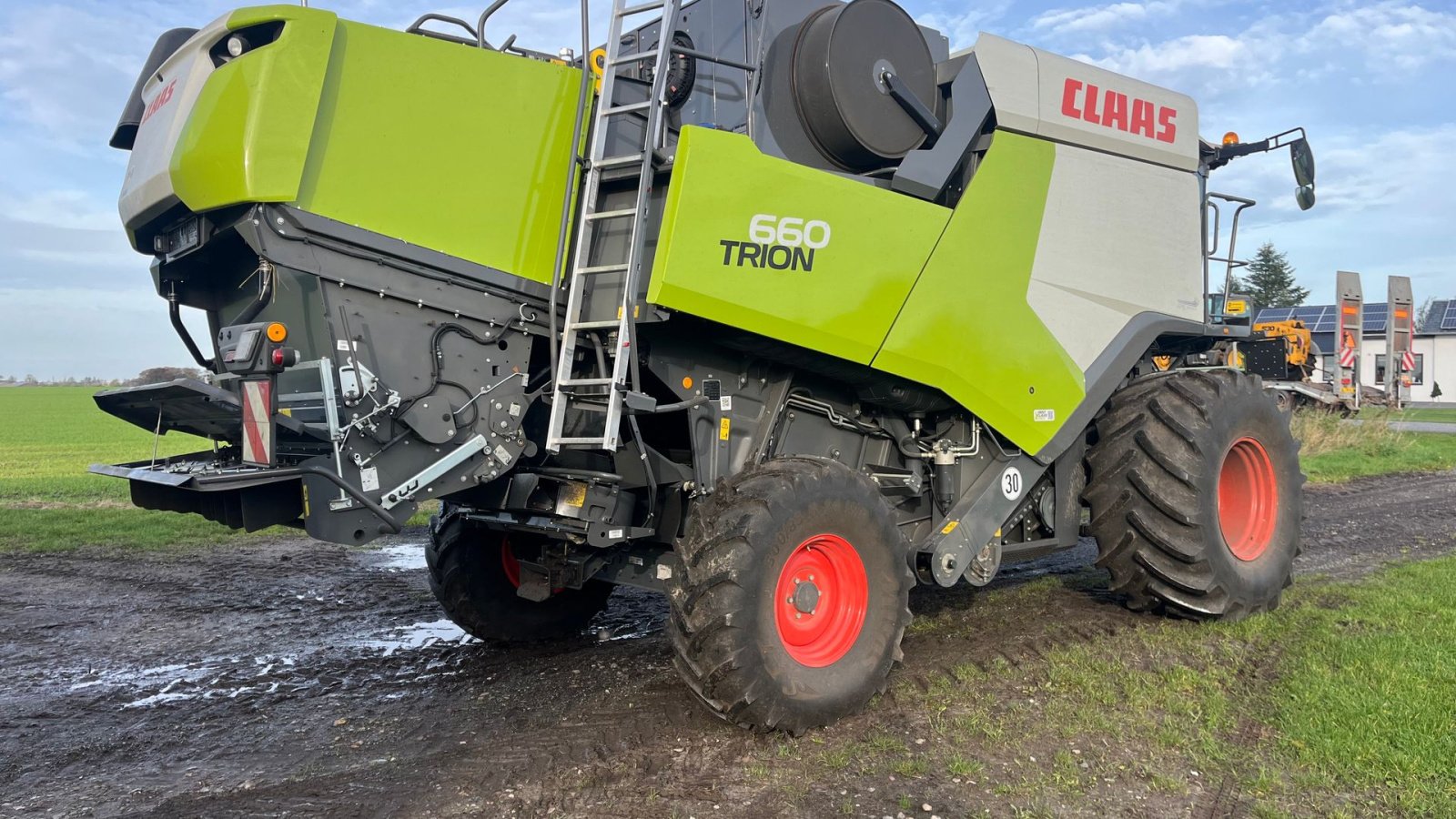 Mähdrescher del tipo CLAAS Trion 660, Gebrauchtmaschine In Løgumkloster (Immagine 3)