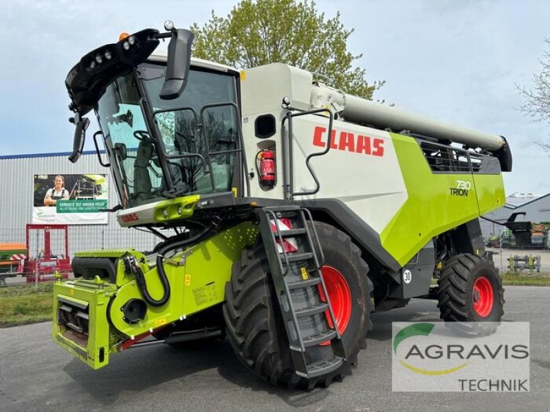 Mähdrescher typu CLAAS TRION 730 inkl. SW Vario 930 + TW, Gebrauchtmaschine w Meppen (Zdjęcie 1)