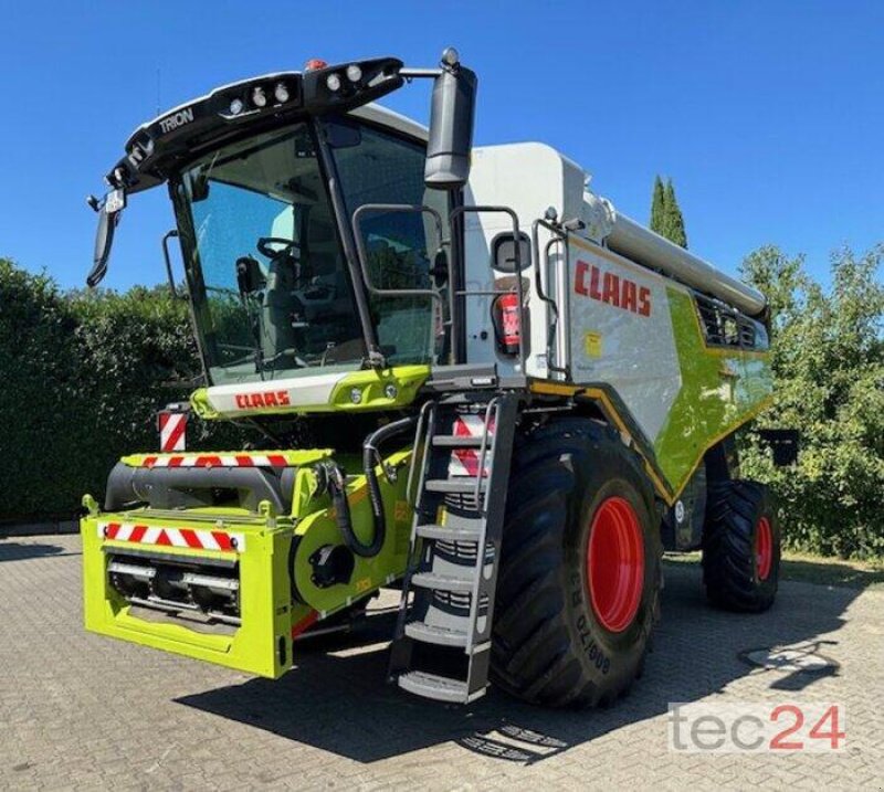 Mähdrescher del tipo CLAAS Trion 730 mit Varioschneidwerk, Vorführmaschine In Östringen (Immagine 2)