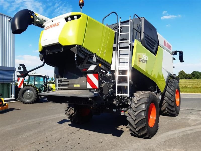 Mähdrescher des Typs CLAAS TRION 730 + V770, Vorführmaschine in Grimma (Bild 3)