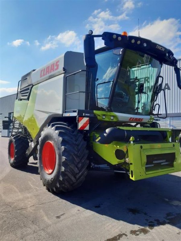 Mähdrescher des Typs CLAAS TRION 730 + V770, Vorführmaschine in Grimma (Bild 2)