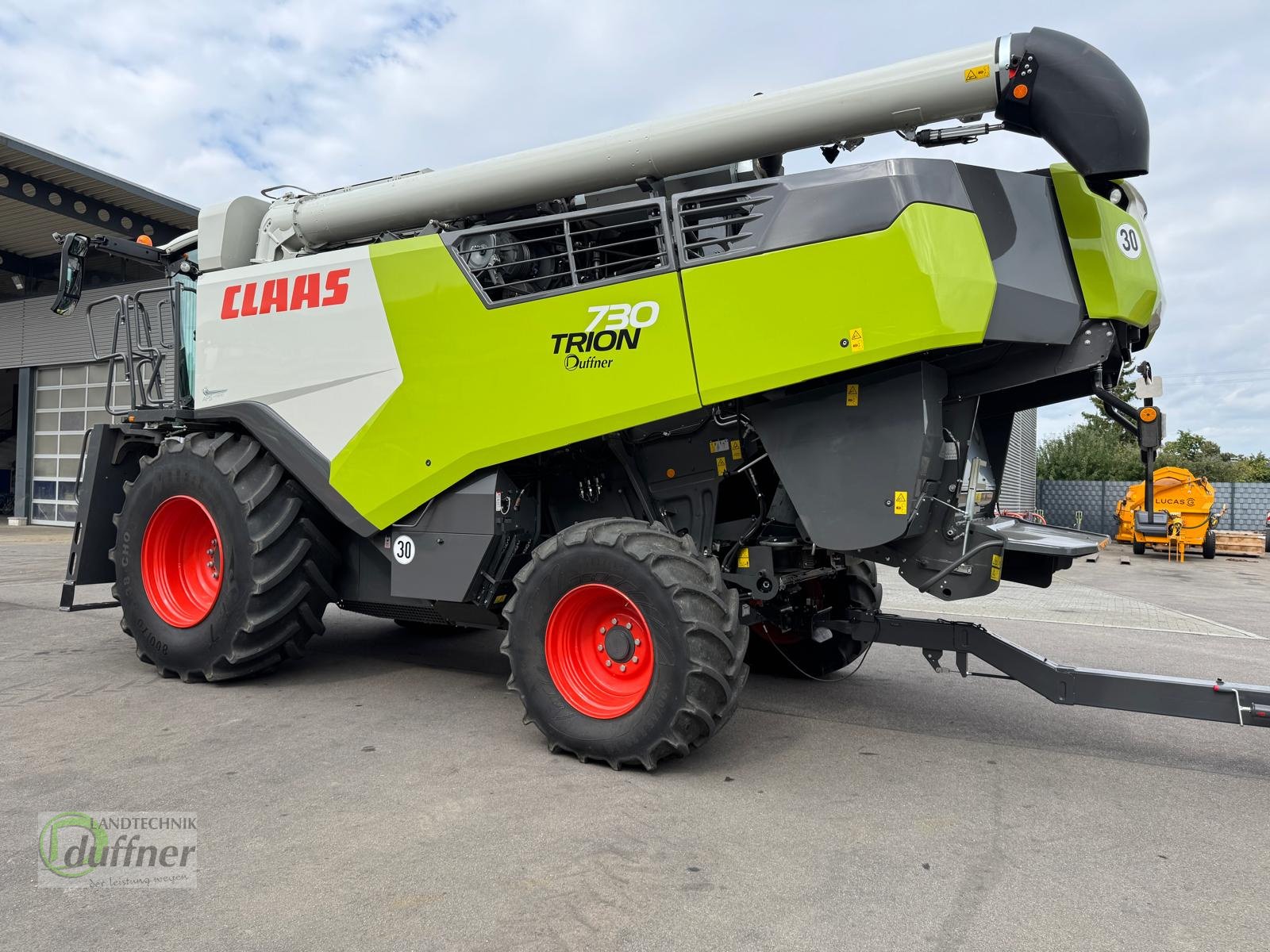 Mähdrescher tip CLAAS Trion 730, Gebrauchtmaschine in Hohentengen (Poză 4)