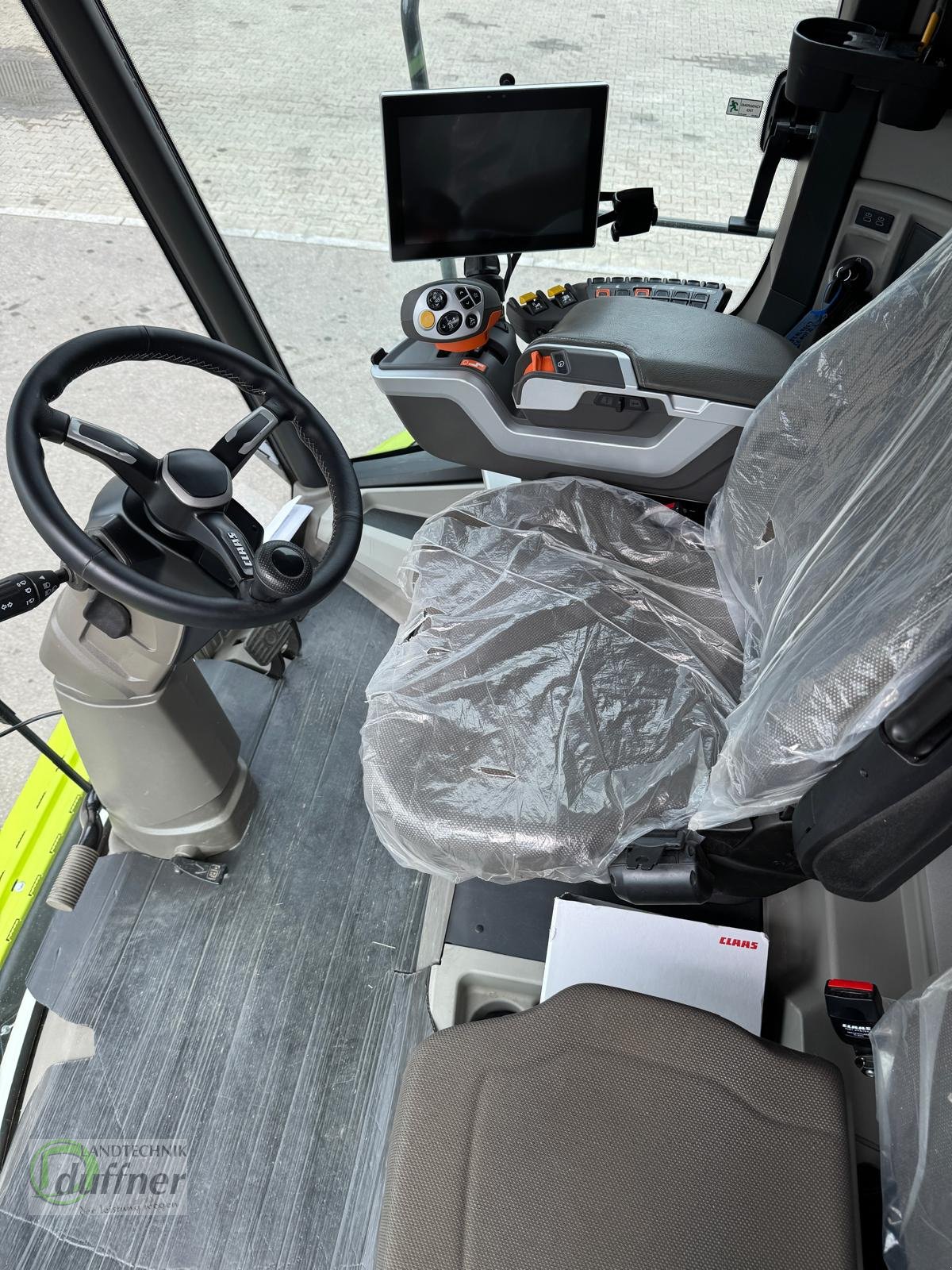 Mähdrescher tip CLAAS Trion 730, Gebrauchtmaschine in Hohentengen (Poză 5)