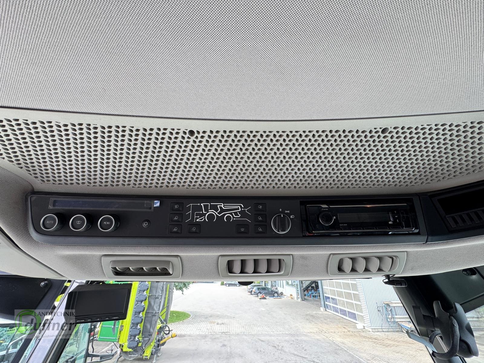 Mähdrescher tip CLAAS Trion 730, Gebrauchtmaschine in Hohentengen (Poză 7)