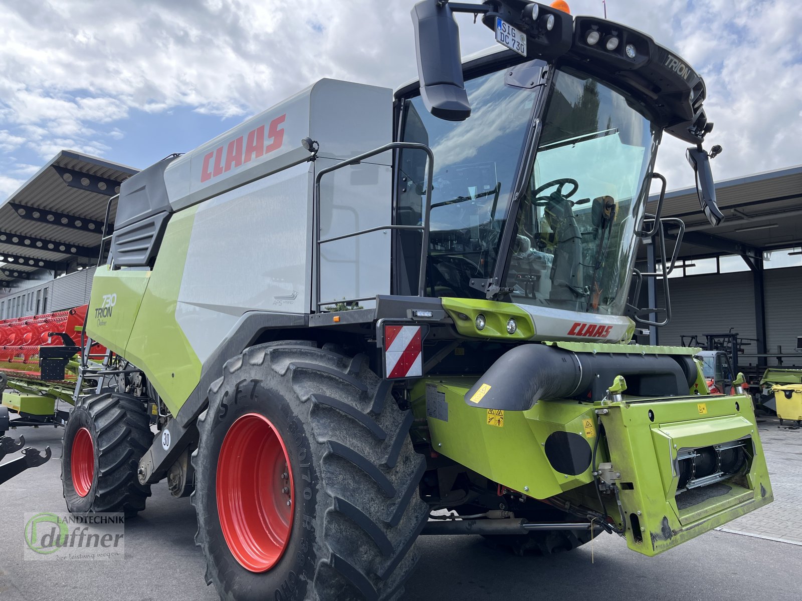 Mähdrescher des Typs CLAAS Trion 730, Gebrauchtmaschine in Hohentengen (Bild 3)