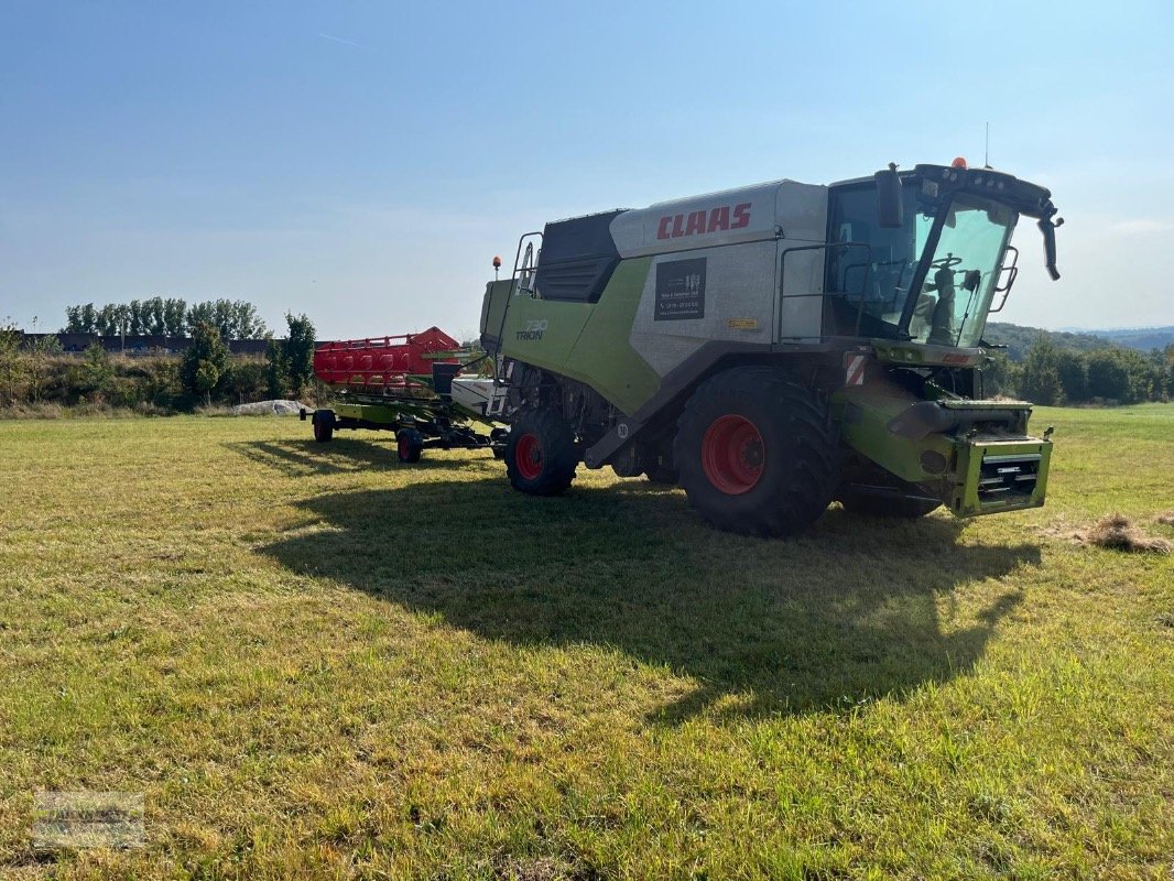 Mähdrescher of the type CLAAS Trion 730, Gebrauchtmaschine in Kunde (Picture 4)