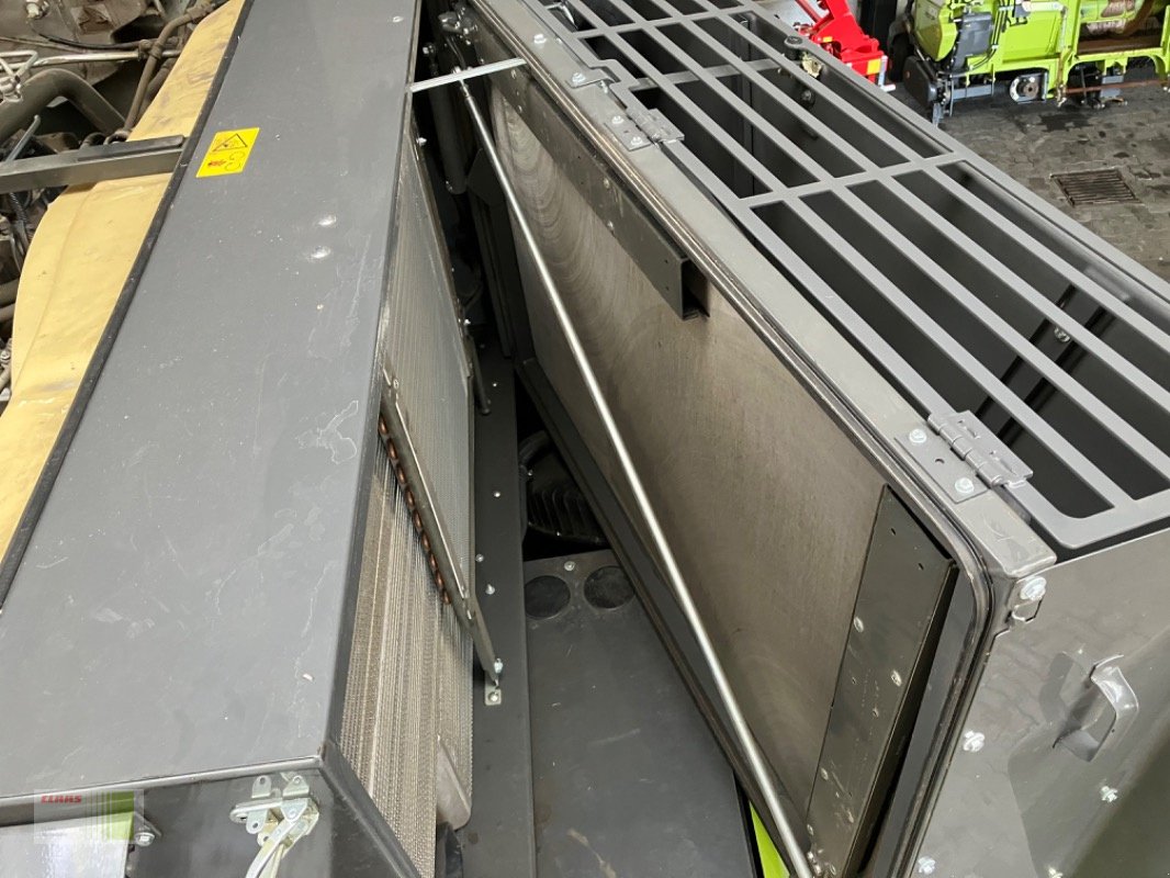 Mähdrescher del tipo CLAAS TRION 730, Gebrauchtmaschine In Bordesholm (Immagine 24)