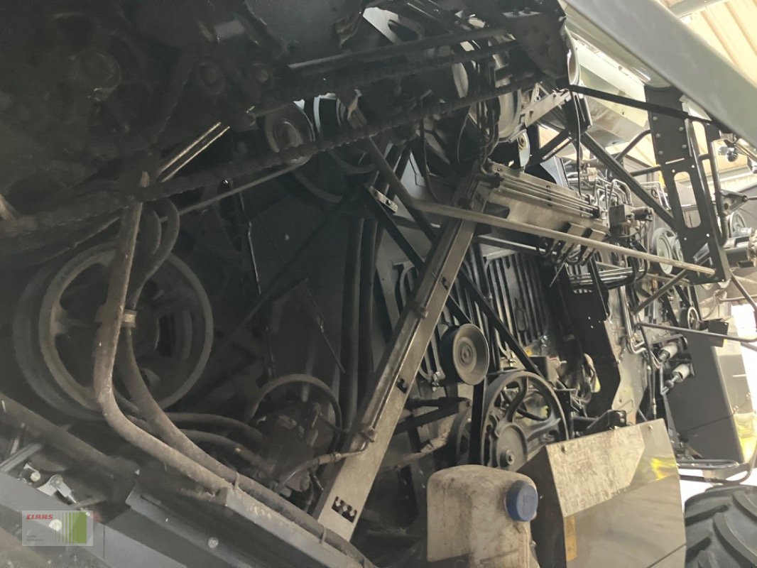 Mähdrescher del tipo CLAAS TRION 730, Gebrauchtmaschine In Bordesholm (Immagine 18)