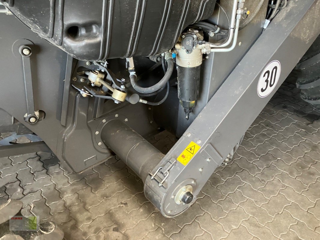 Mähdrescher del tipo CLAAS TRION 730, Gebrauchtmaschine In Bordesholm (Immagine 10)