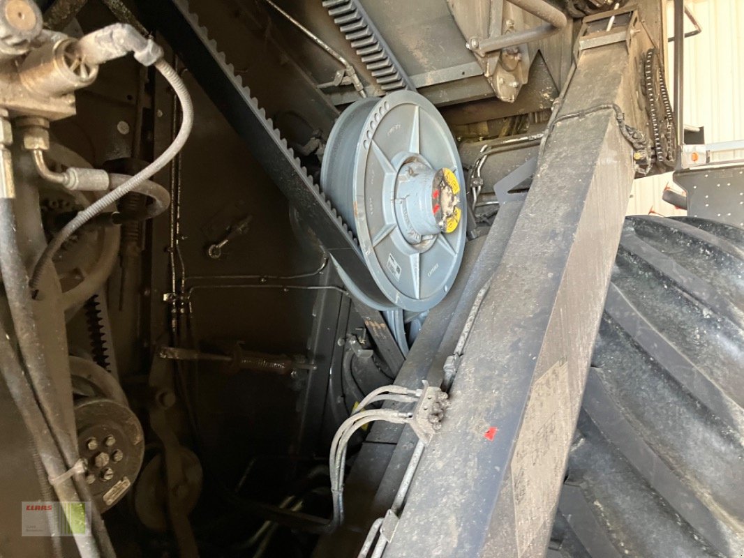 Mähdrescher del tipo CLAAS TRION 730, Gebrauchtmaschine In Bordesholm (Immagine 13)