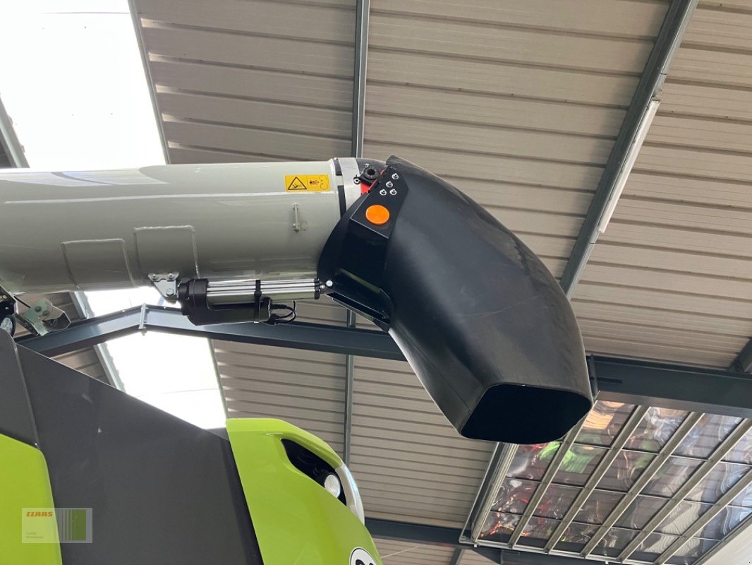 Mähdrescher del tipo CLAAS TRION 730, Gebrauchtmaschine In Bordesholm (Immagine 5)