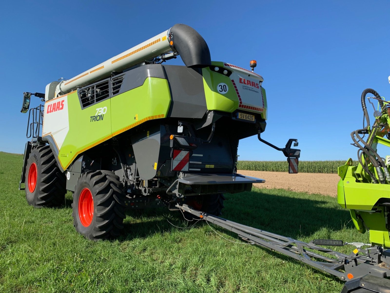 Mähdrescher tip CLAAS Trion 730, Gebrauchtmaschine in Knaphoscheid (Poză 2)