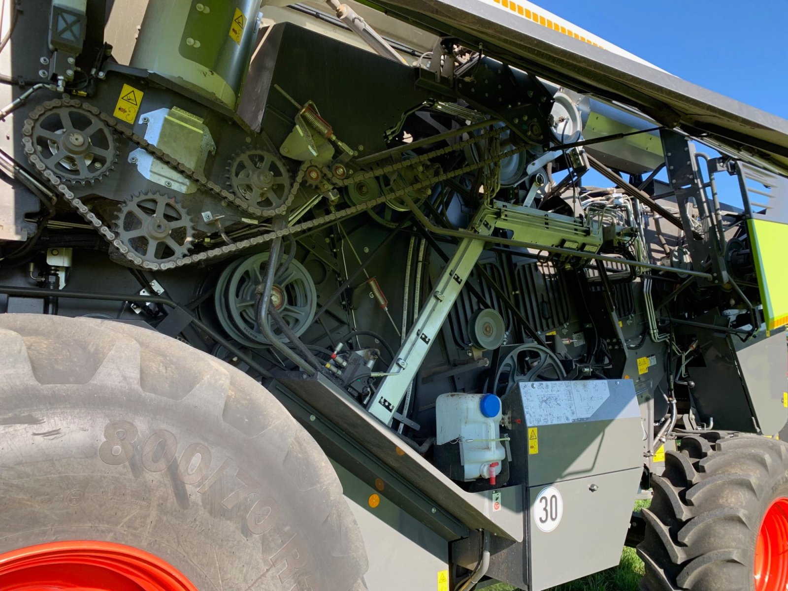 Mähdrescher tip CLAAS Trion 730, Gebrauchtmaschine in Knaphoscheid (Poză 5)