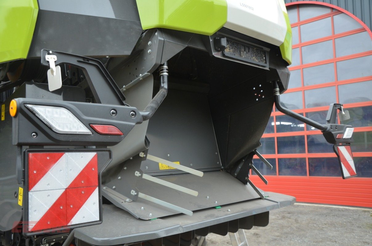 Mähdrescher of the type CLAAS TRION 740 TERRA TRAC, Neumaschine in Suhlendorf (Picture 9)