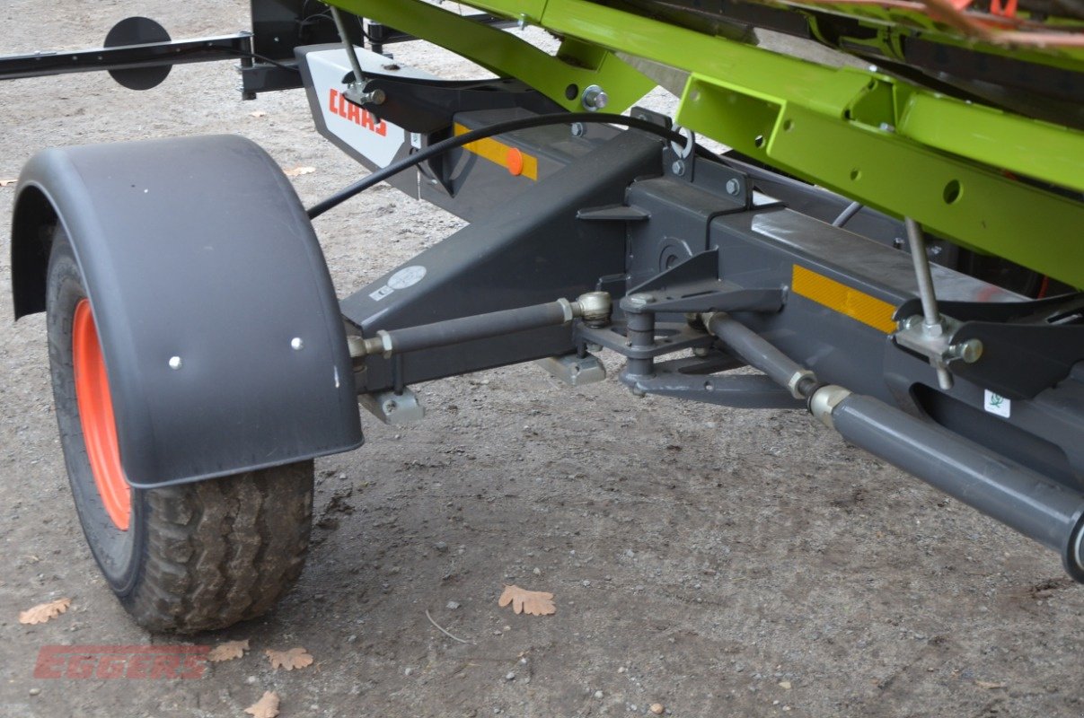 Mähdrescher of the type CLAAS TRION 740 TERRA TRAC, Neumaschine in Suhlendorf (Picture 16)