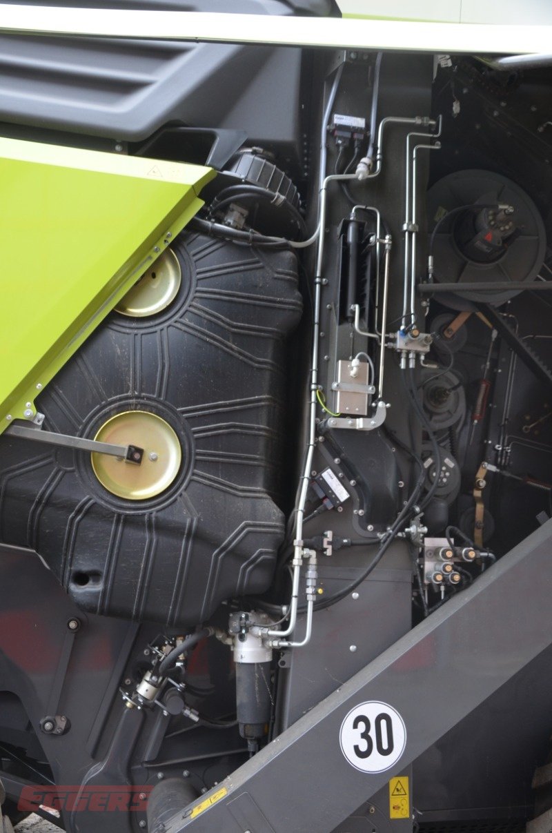 Mähdrescher of the type CLAAS TRION 740 TERRA TRAC, Neumaschine in Suhlendorf (Picture 27)