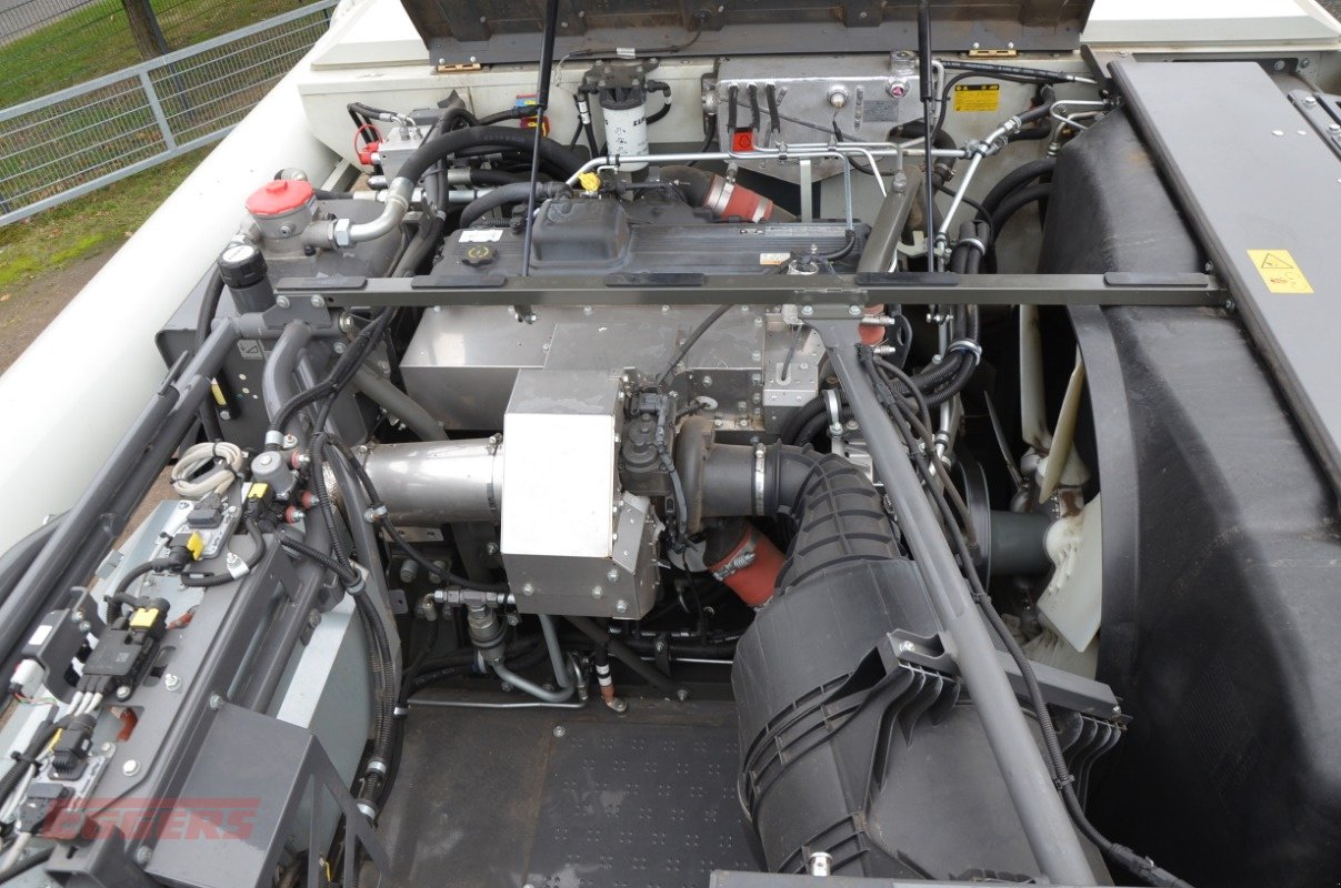 Mähdrescher of the type CLAAS TRION 740 TERRA TRAC, Neumaschine in Suhlendorf (Picture 30)