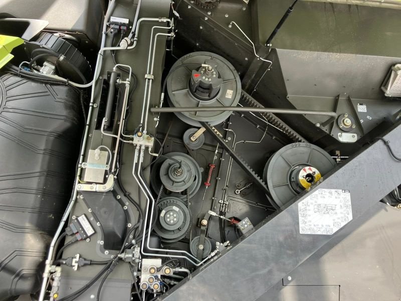 Mähdrescher του τύπου CLAAS TRION 740 TT MIT V 770, Vorführmaschine σε Moos-Langenisarhofen (Φωτογραφία 19)