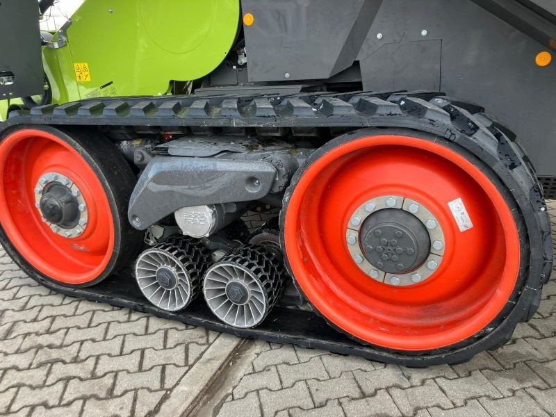 Mähdrescher του τύπου CLAAS TRION 740 TT MIT V 770, Vorführmaschine σε Moos-Langenisarhofen (Φωτογραφία 11)