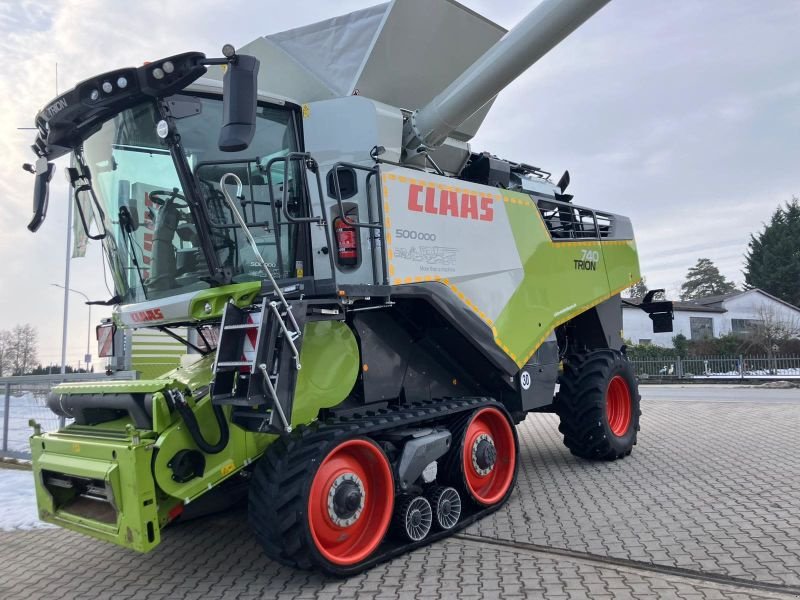 Mähdrescher του τύπου CLAAS TRION 740 TT MIT V 770, Vorführmaschine σε Moos-Langenisarhofen (Φωτογραφία 7)