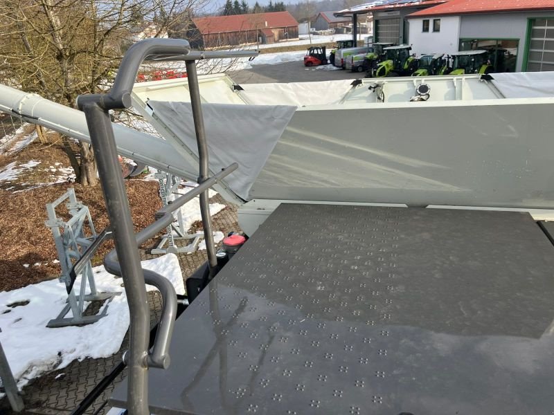 Mähdrescher του τύπου CLAAS TRION 740 TT MIT V 770, Vorführmaschine σε Moos-Langenisarhofen (Φωτογραφία 21)