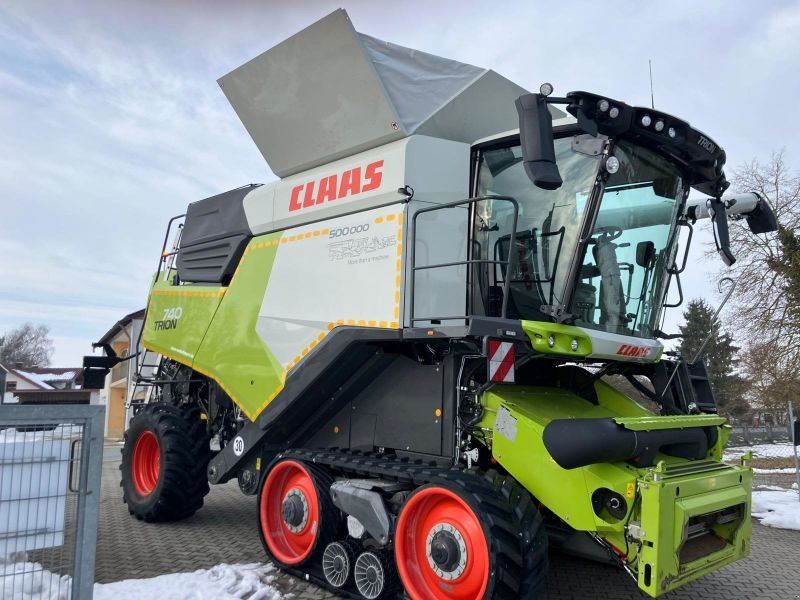 Mähdrescher του τύπου CLAAS TRION 740 TT MIT V 770, Vorführmaschine σε Moos-Langenisarhofen (Φωτογραφία 1)