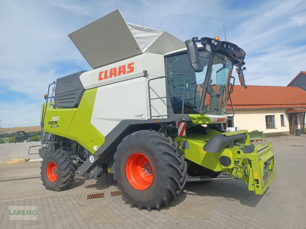 Mähdrescher του τύπου CLAAS Trion 750 Montana + V 770, Gebrauchtmaschine σε Langenwetzendorf (Φωτογραφία 2)