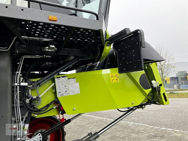 Mähdrescher des Typs CLAAS TRION 750 TERRA TRAC TT, Gebrauchtmaschine in Töging am Inn (Bild 11)