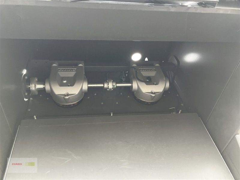 Mähdrescher des Typs CLAAS TRION 750 TERRA TRAC TT, Gebrauchtmaschine in Töging am Inn (Bild 7)